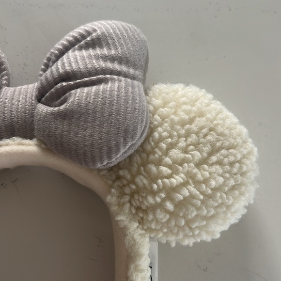 Shanghai Disneyland Exclusive Minnie Ears Headband Sherpa Cream & Corduroy Gray - Picture 3 of 6